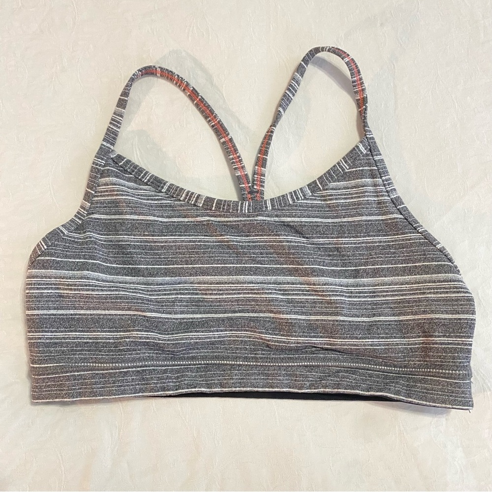 Lululemon Size 6 Flow Y Bra Sports Bras
